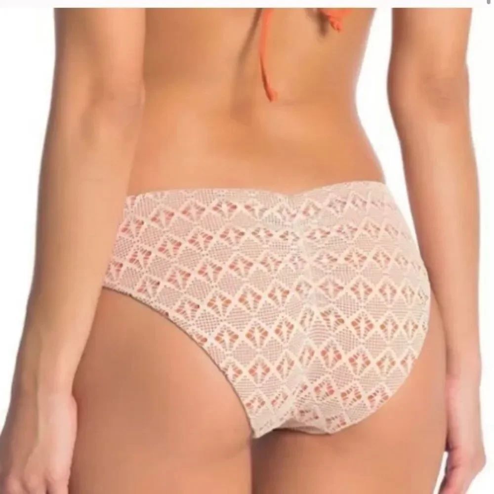 Becca swim bottoms Women’s Size Large Ruched Bikini Bottoms